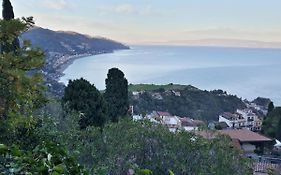 F&L A Taormina
